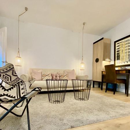 Apartamento Charming La Casa de La Castellana Madrid Exterior foto